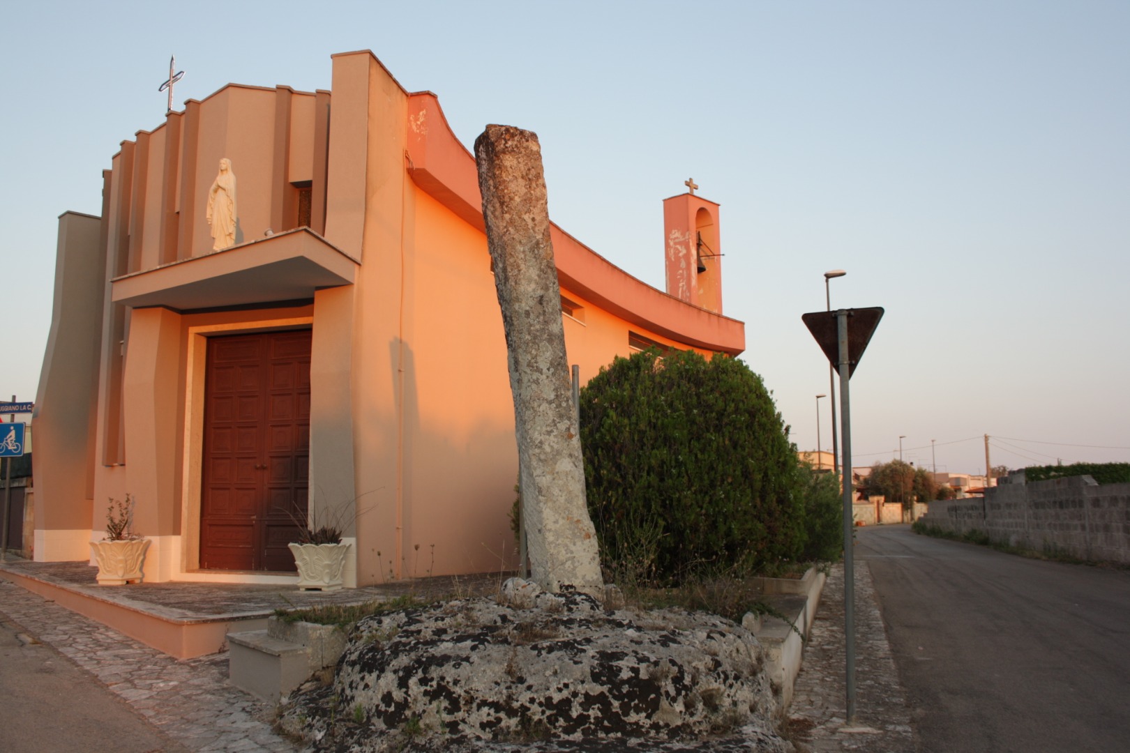 Menhir Madonna di Costantinopoli